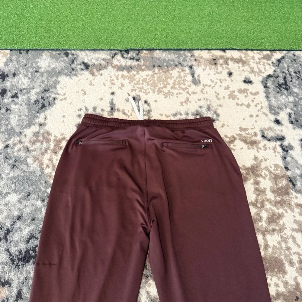 Vuori Sunday Performance Jogger Mens Medium Clove Zip Pockets Athletic Pants